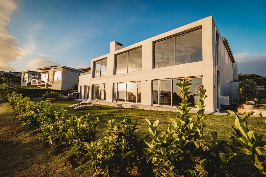 4 Bedroom Property for Sale in Herolds Bay Western Cape